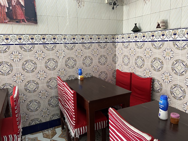 Restaurant Farah للأطباق الشعبية